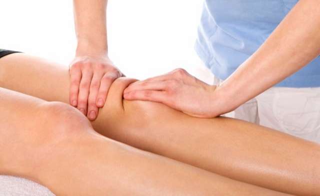 massage giảm đau mỏi gối