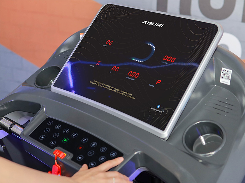 Máy chạy bộ AGURI AGT-368LE